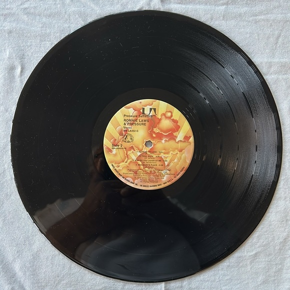 Vintage Vinyl - RONNIE LAWS - PRESSURE SENSITIVE - Picture 4 of 4